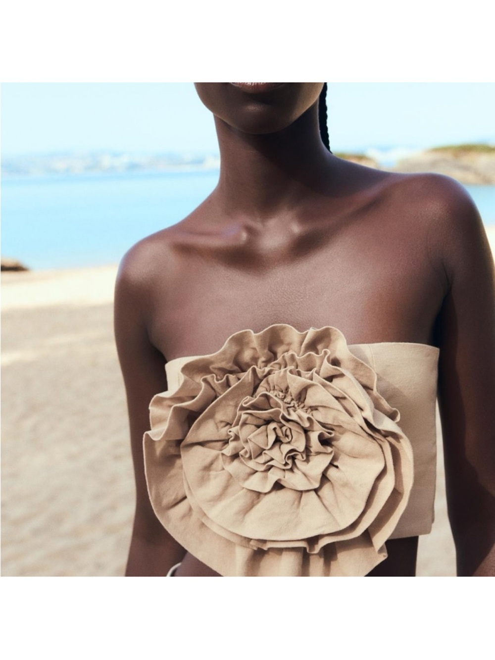 Strapless Floral-Rosette Bandeau Top in Beige Nwot